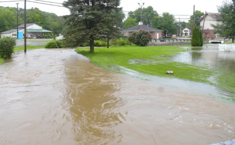 Heavy rains flood local communities, closes roads